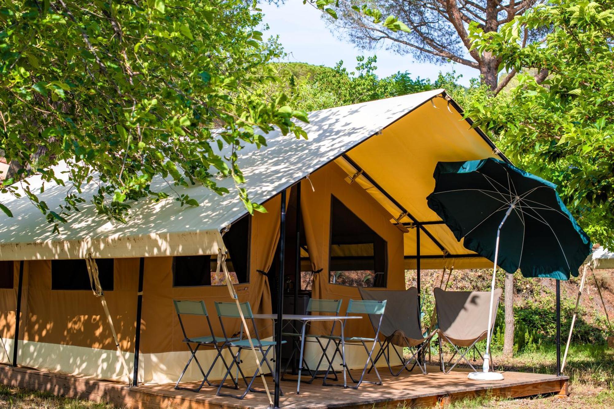 Camping Onlycamp Les Vailhes Lodève Oda fotoğraf